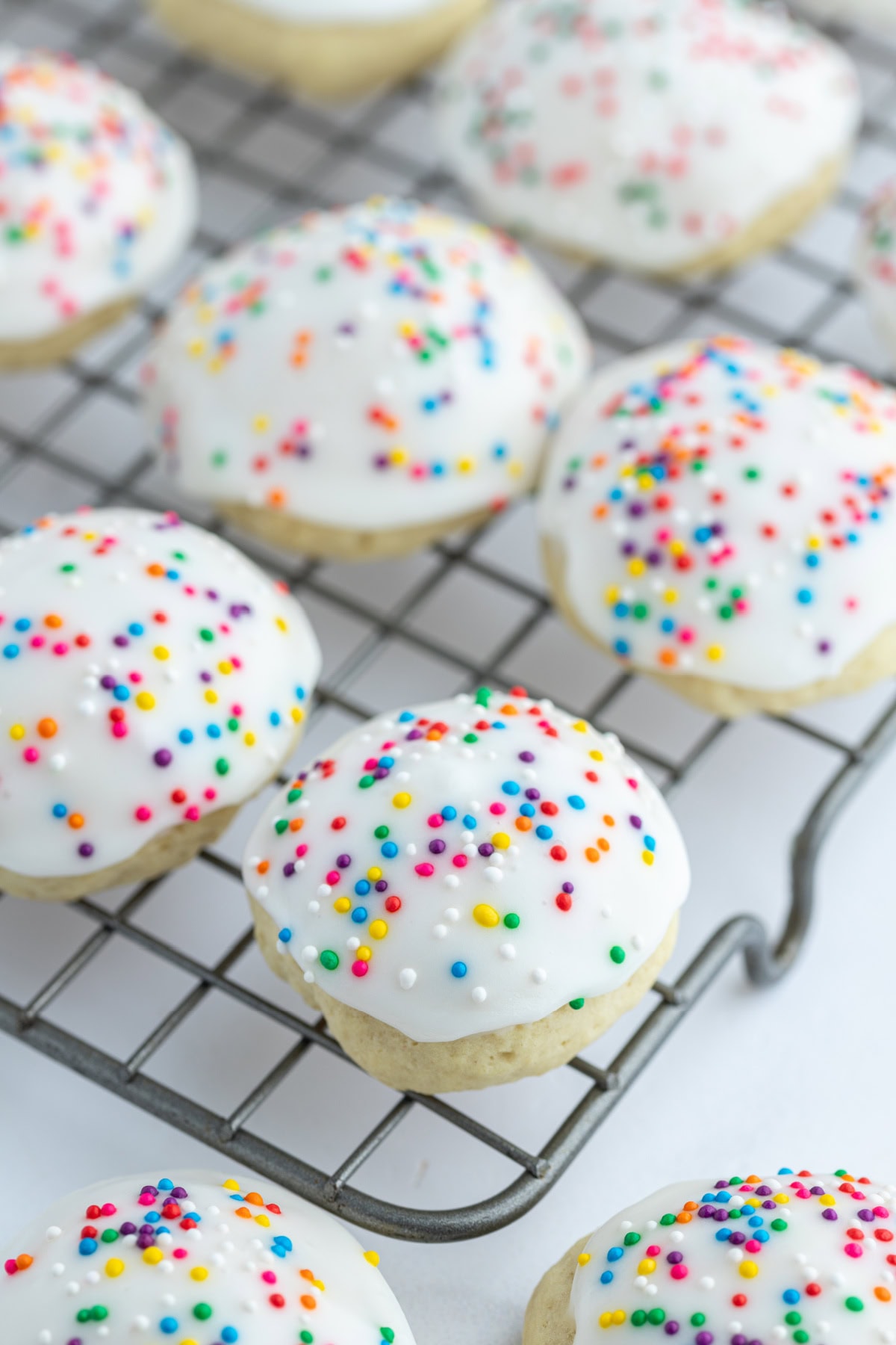italian cookies on a cooling rack