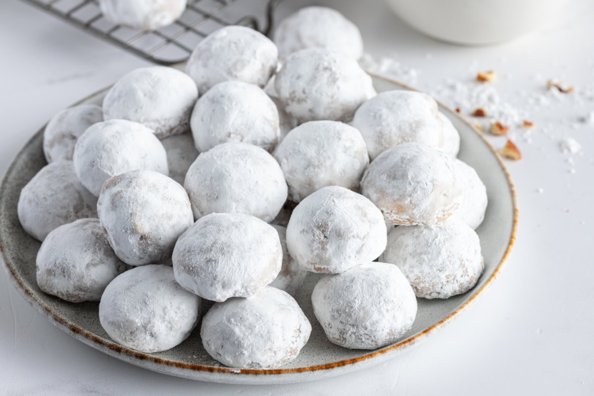 plate of pfeffernusse cookies