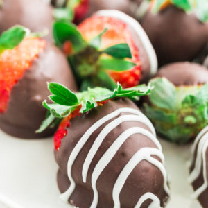 close up easy chocolate covered strawberry