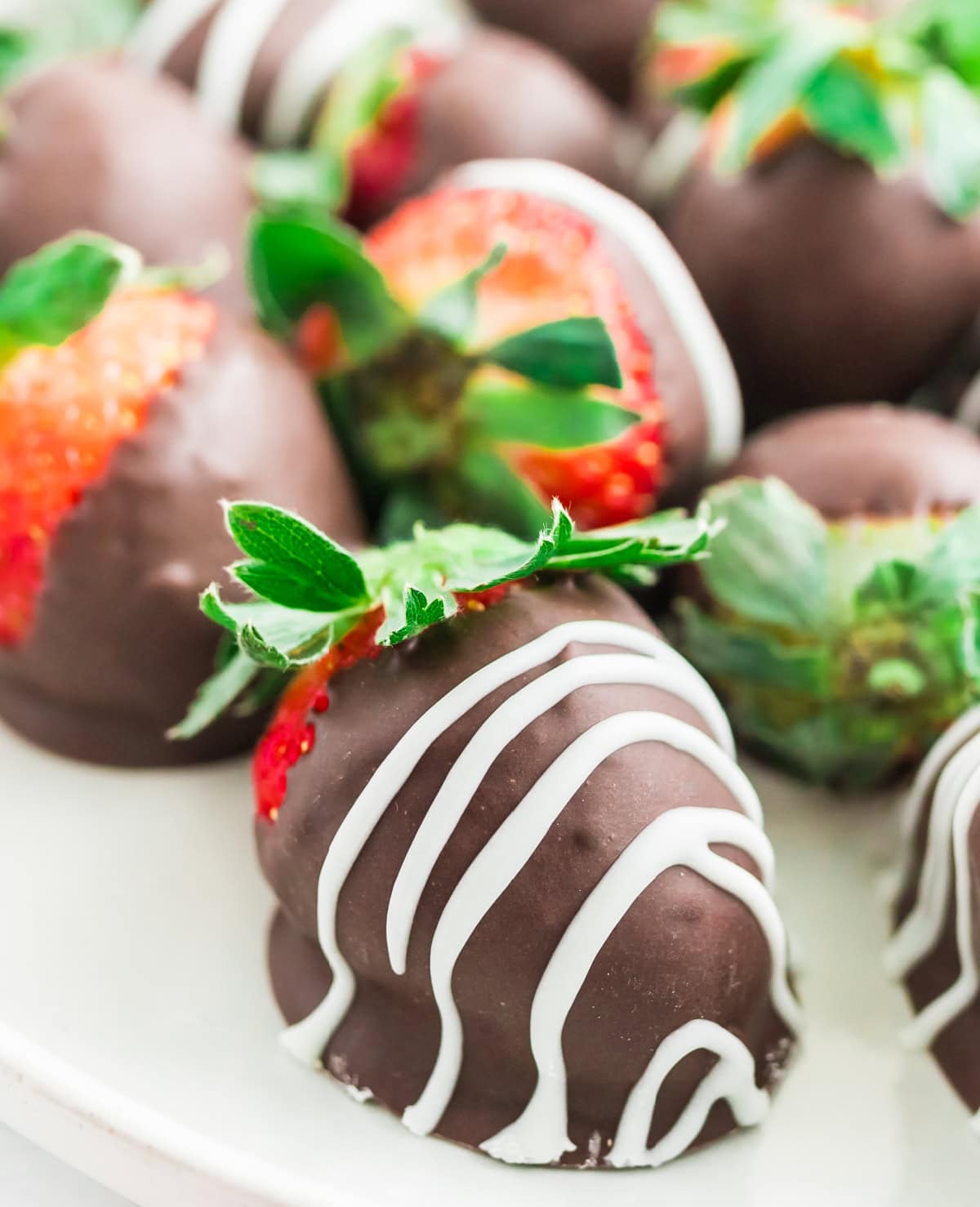 close up easy chocolate covered strawberry