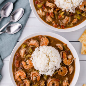 two bowls of easy shrimp gumbo