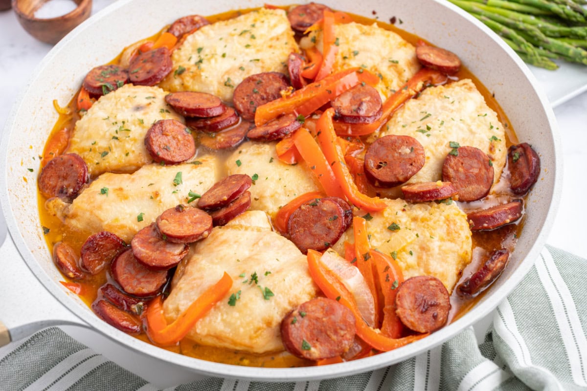 skillet with pollo a la riojana