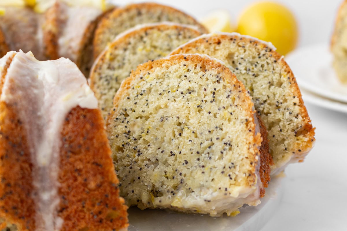 lemon and poppy seed cake slices