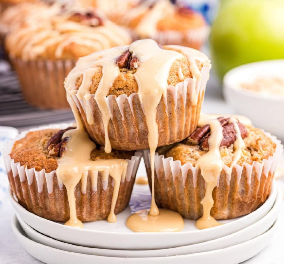 The 50 best apple recipes for fall! 🍎 Find delicious ways to use fresh apples with easy apple breads, muffins, cakes, pies, crisps, cobblers, breakfast recipes and desserts. Perfect for apple picking season, fall baking, Thanksgiving and anytime you have a big bag of apples to use. Save this collection of easy apple recipes for fall! maple apple muffins